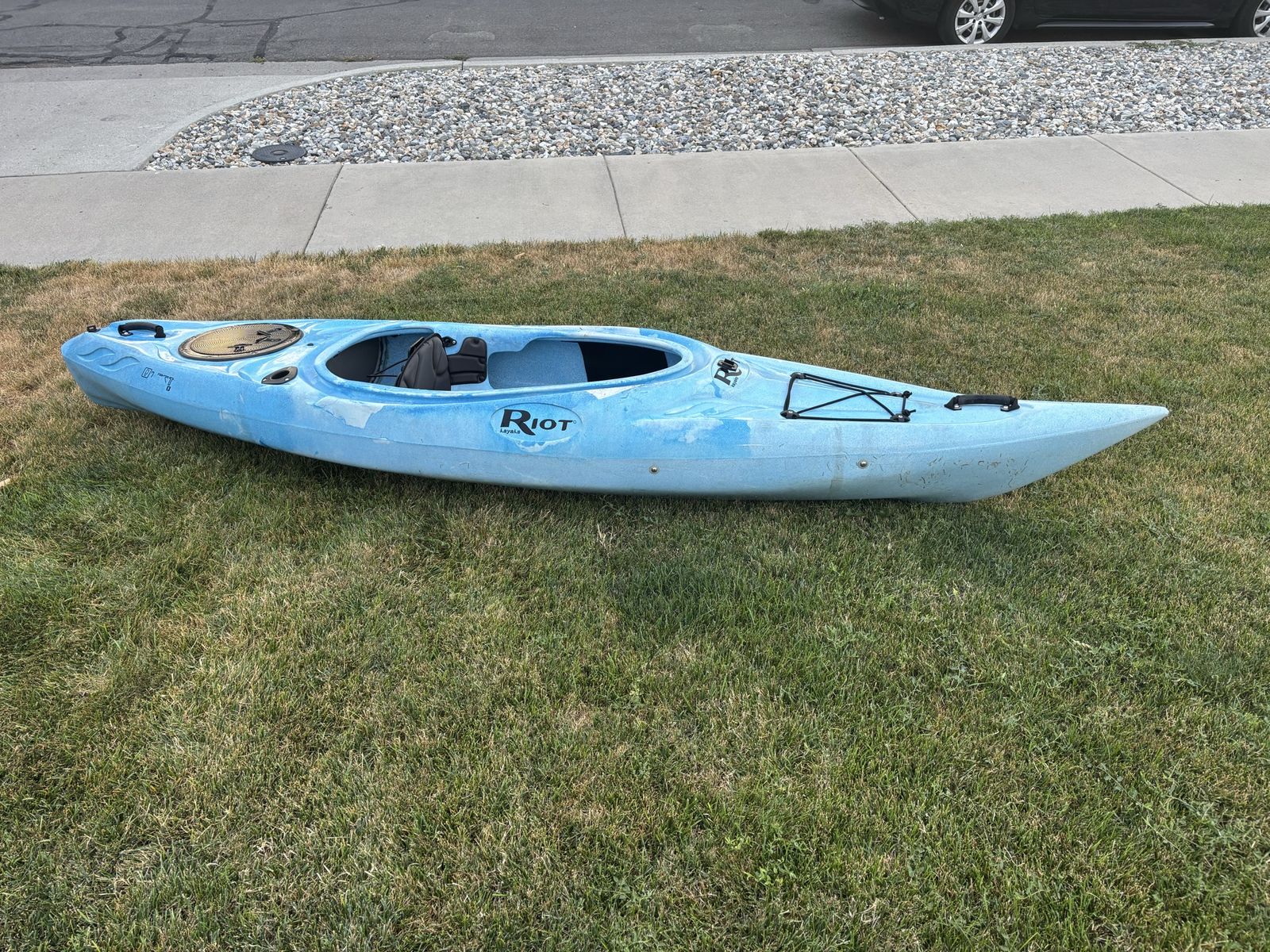 Riot Quest 10 Sit-Inside Kayak