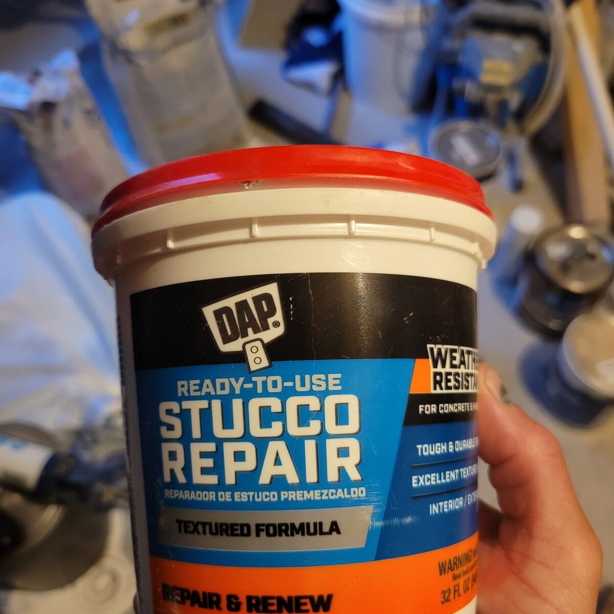 Stucco repair putty