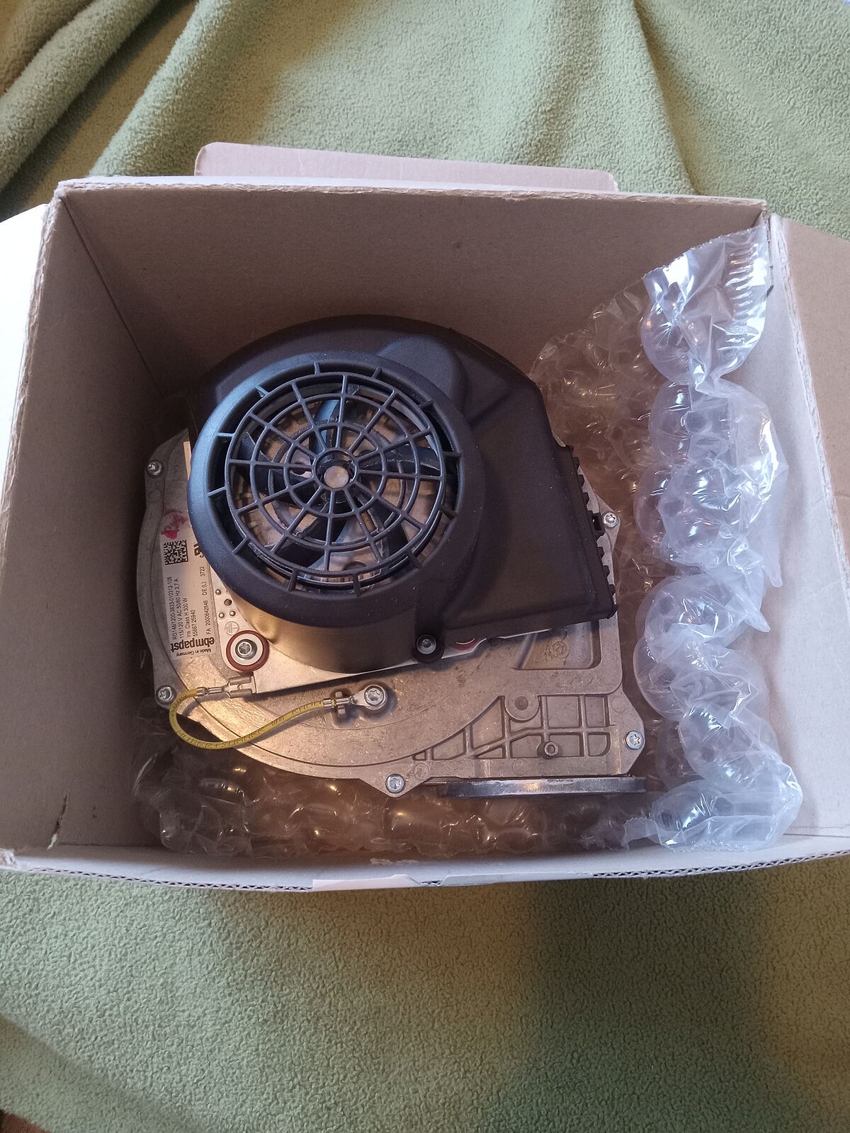 Must clear. Navien RG148/1200-3633-010312 Blower Cooling Fan. NEW, in box