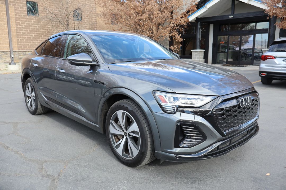 2024 Audi Q8 Sportback e-tron quattro Premium S line