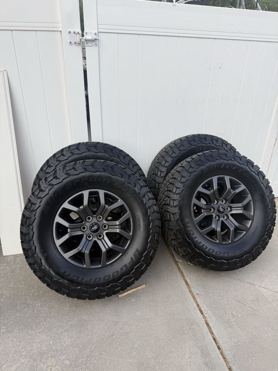 BF Goodrich K03 LT305/70R18 on Ford Tremor rims.