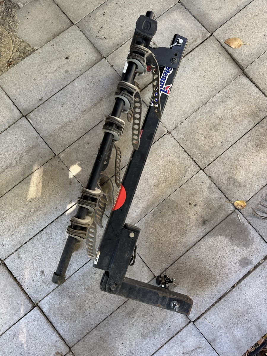 Thule Four Bike Hitch Rack