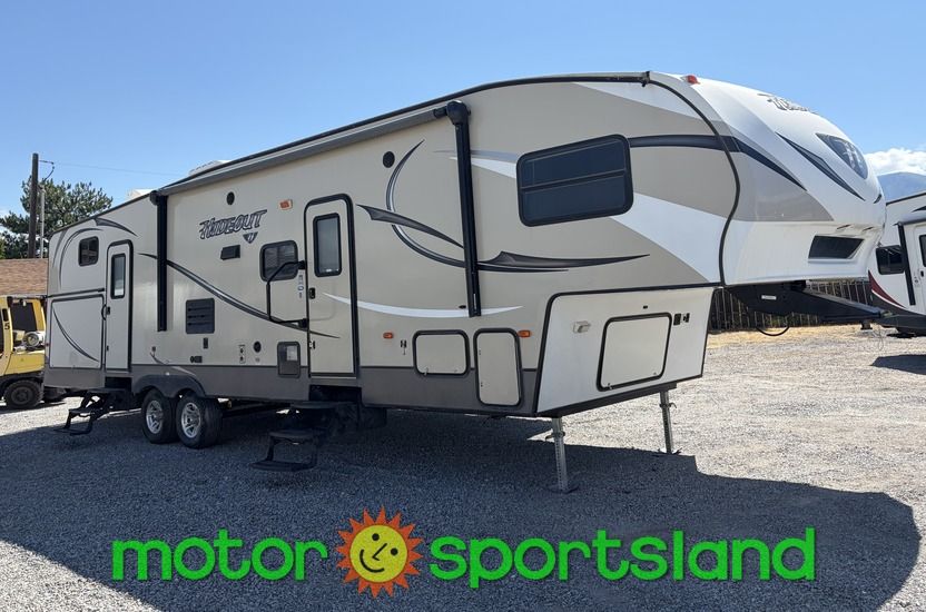 2015 Keystone Hideout 308BH Rear Bedroom