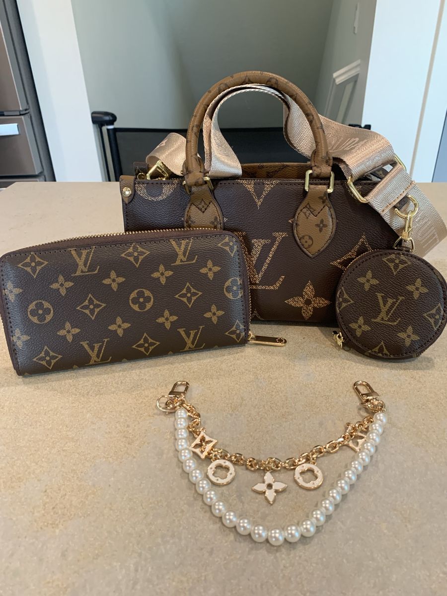 Two toned purse set