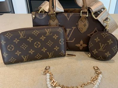Two toned purse set