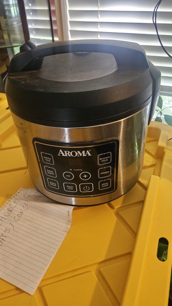 Aroma 8-Cup Digital Rice Cooker, Food Steamer & Slow Cooker - Stainless Steel, Used