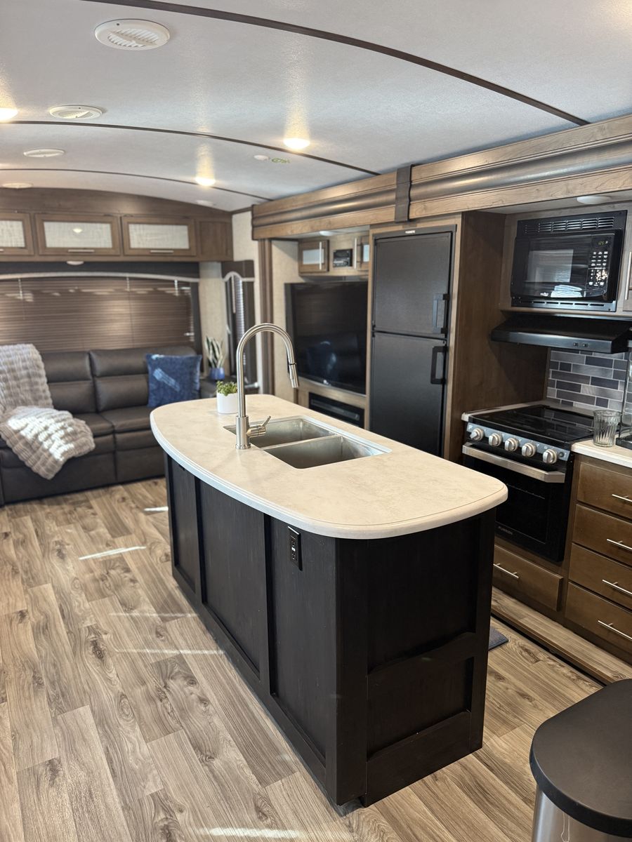 2021 32Rli Keystone Cougar AKA Your Home Away From Home