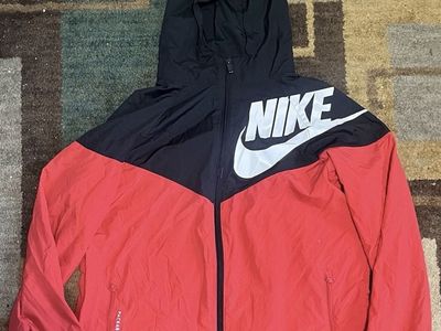 Nike windbreaker