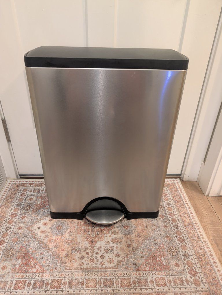 Simple Human Trash Can