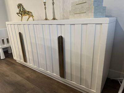 White Buffet / Sideboard Cabinet – Like New