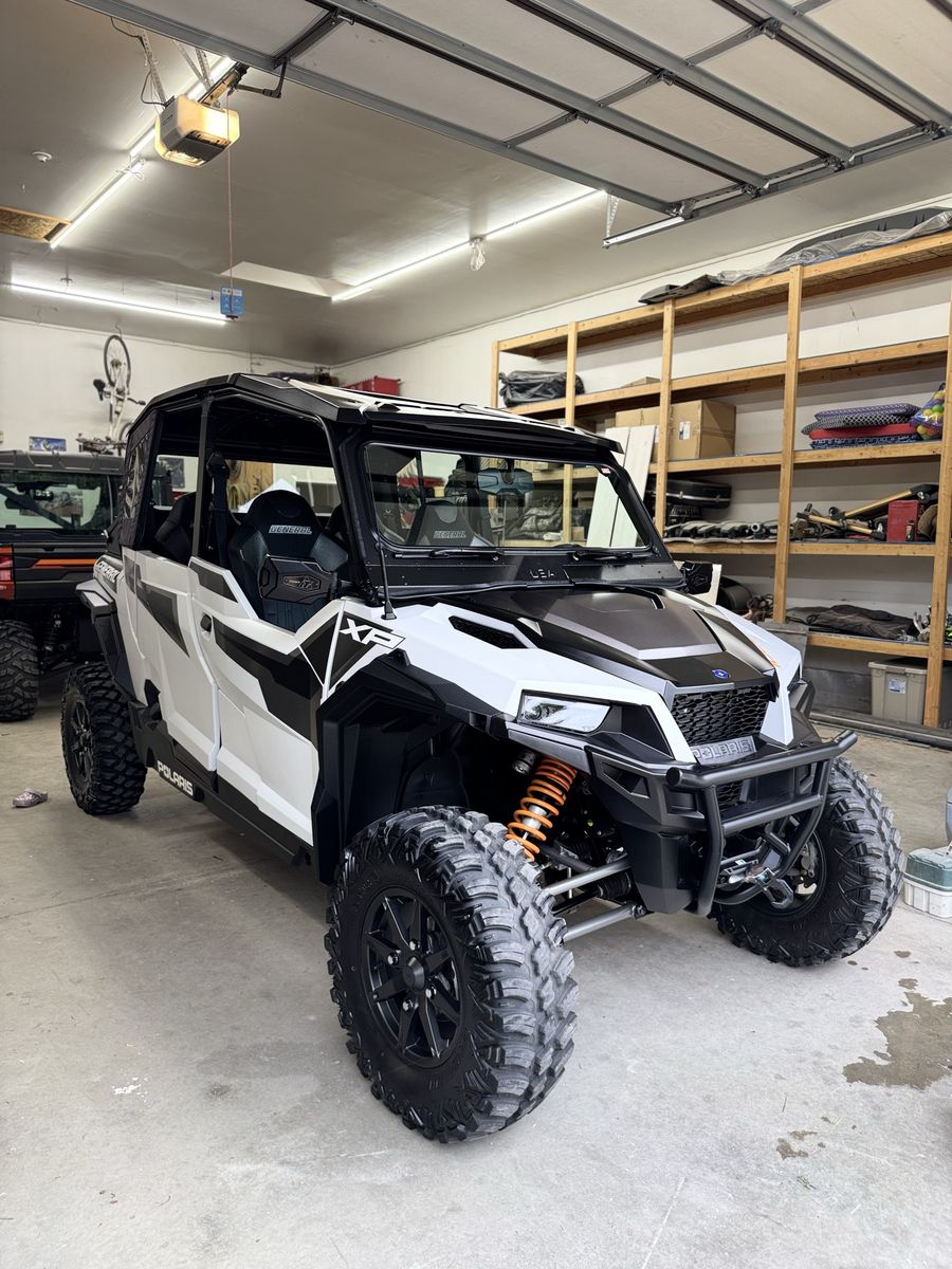2022 Polaris General Fully Loaded