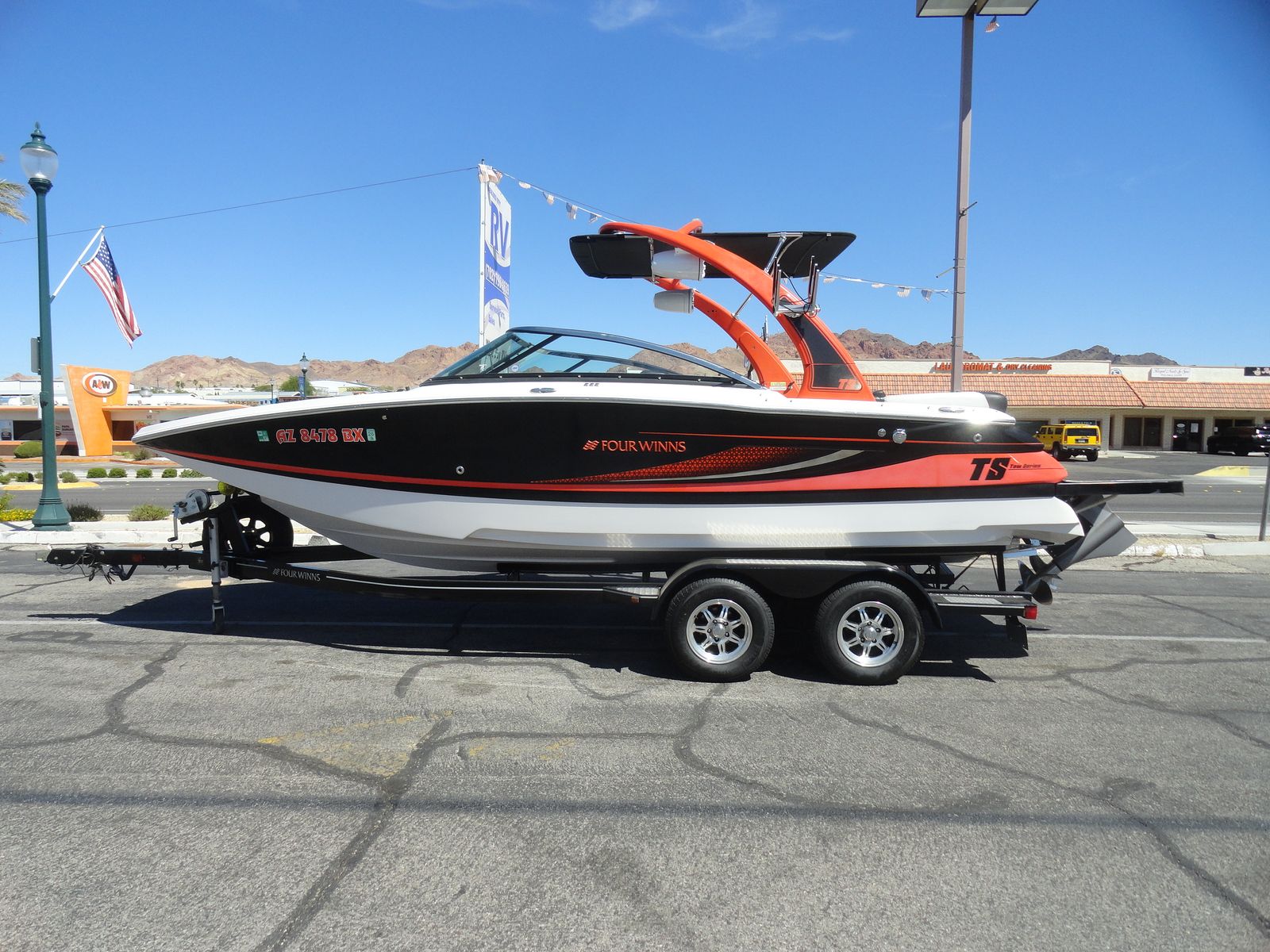 2016 Four Winns TS222
