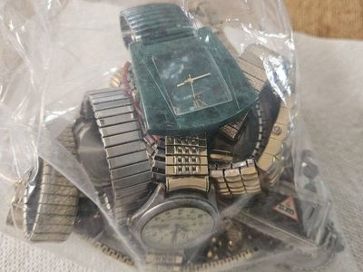 Assorted Vintage & Modern Wristwatch Bulk Lot - Mixed Brands & Styles