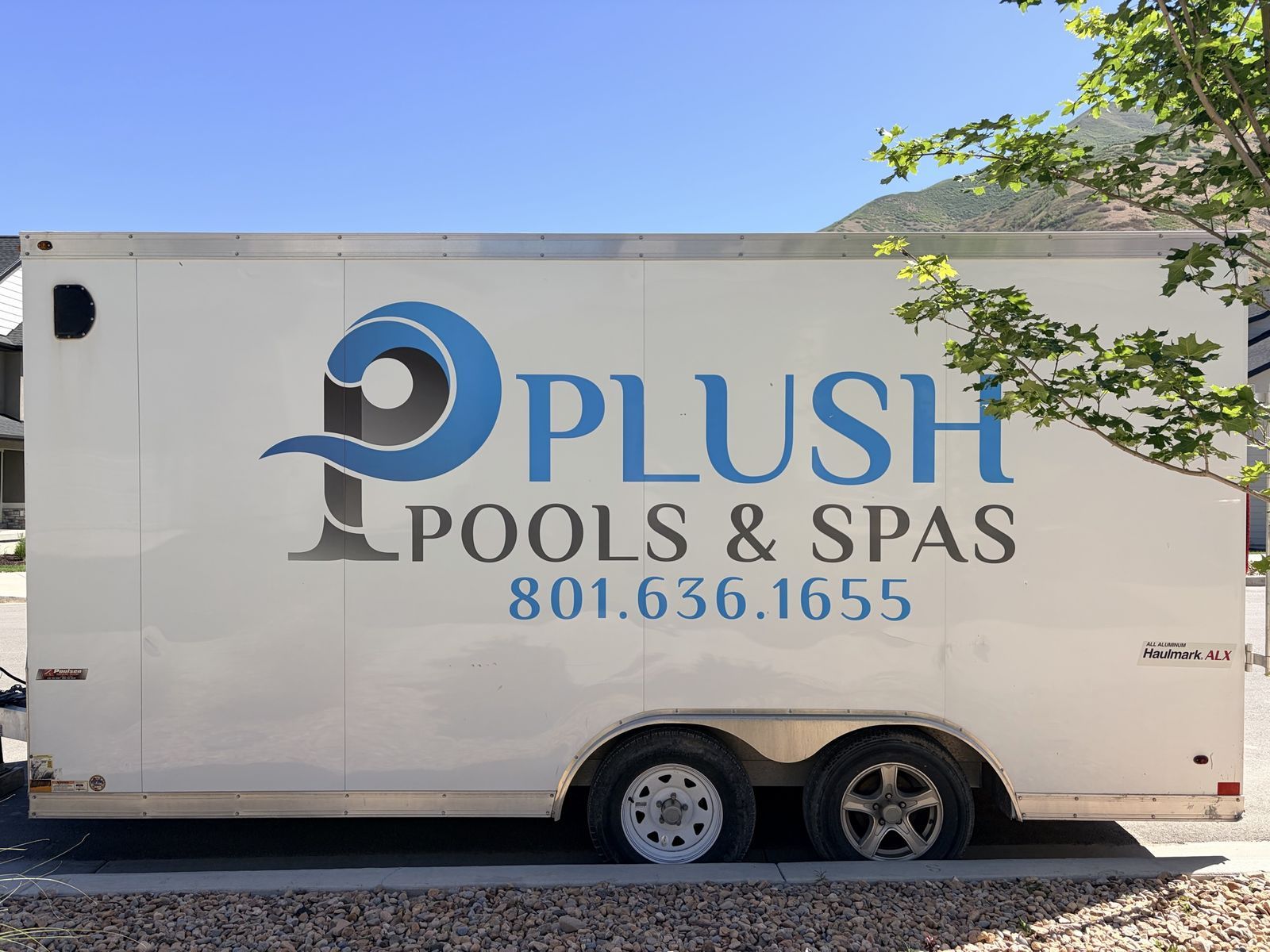 2018 Haulmark ALX Series 8.5x16 All-Aluminum V-Nose Enclosed Trailer