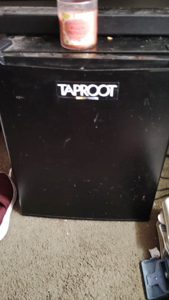Taproot Black Mini Fridge Compact Refrigerator