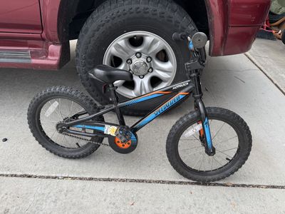 16 Inch Specialized Hotrock
