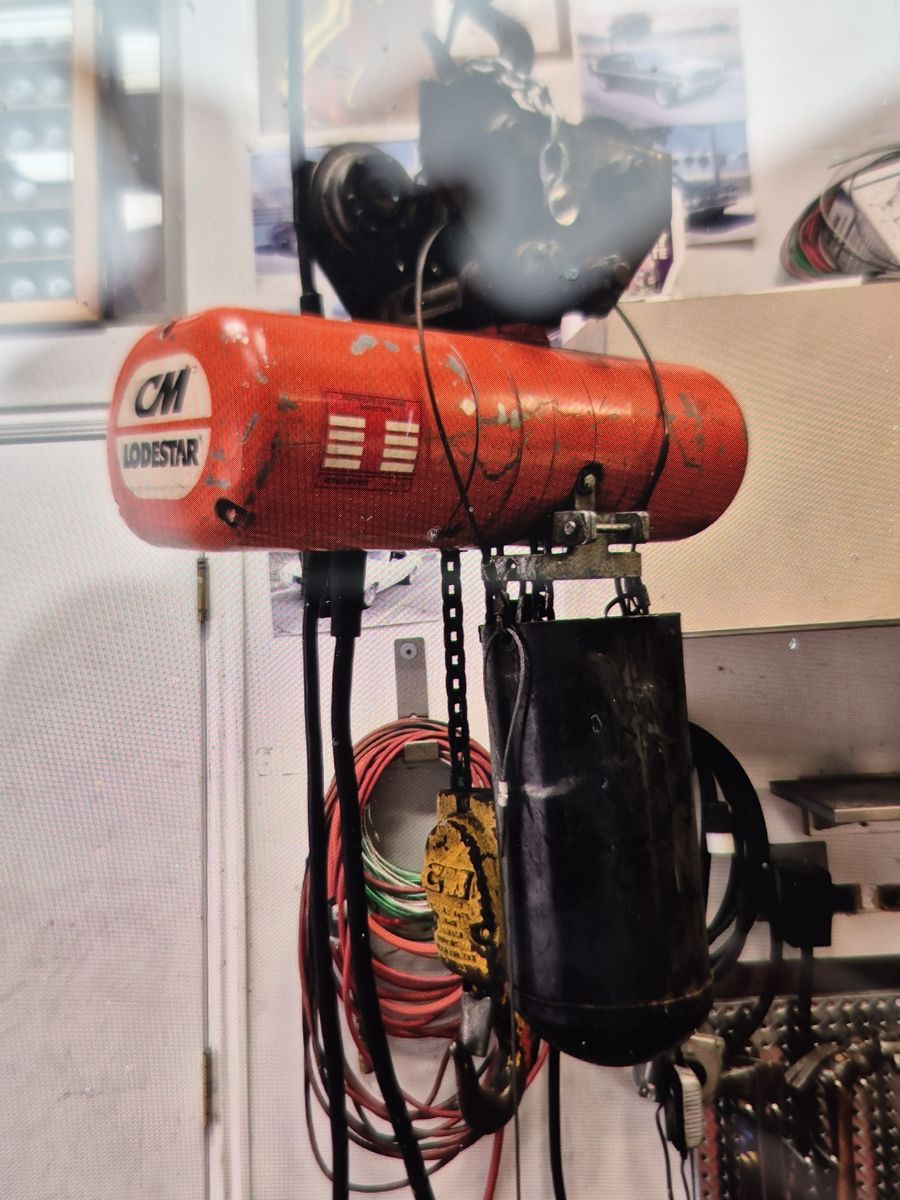 C&M 1 TON LOADSTAR 3 PHASE ELECTRIC CHAIN HOIST WITH PENDANT CHAIN BUCKET TROLLY