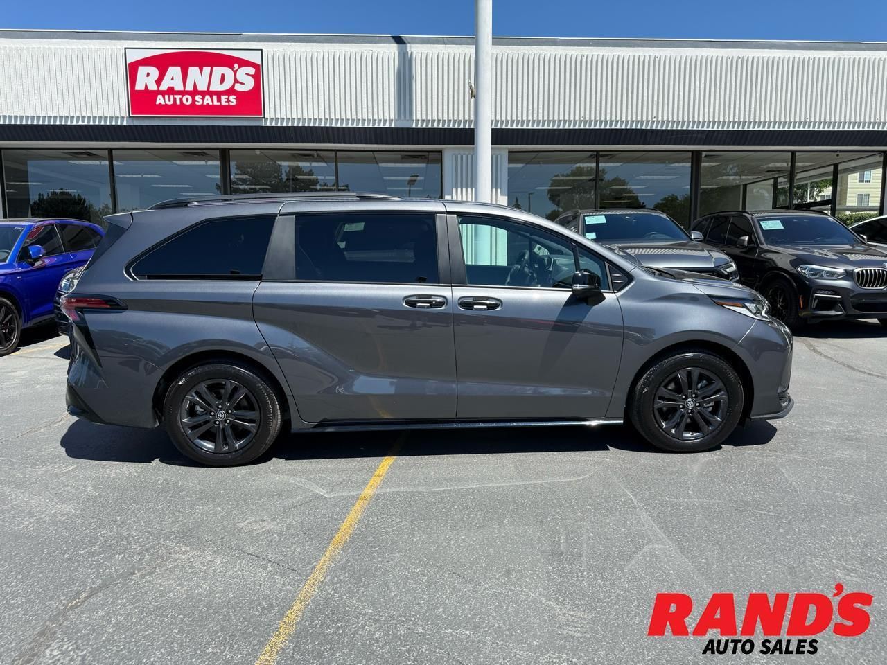 2025 Toyota Sienna XSE 7-Passenger