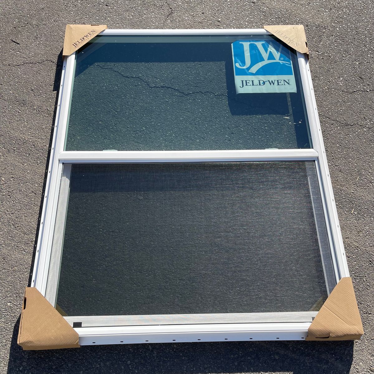 JELD-WEN Sliding Window w/ Screen 60”x48” VSH-7085V (New)