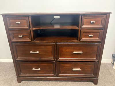 4 piece Bedroom set