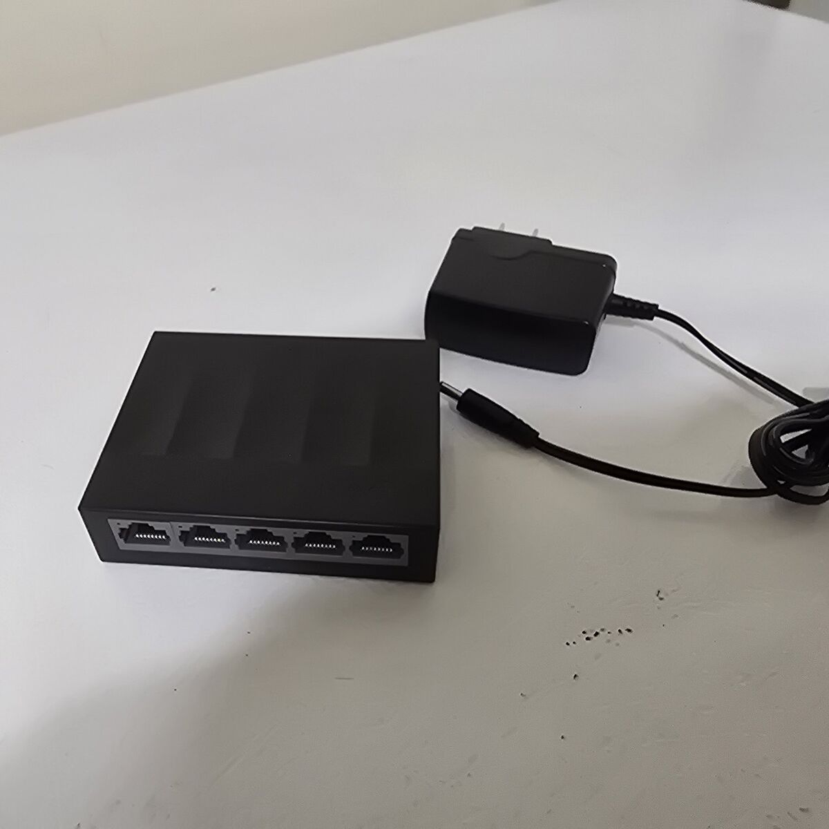 TP Link 5 Port Gigabit Travel Switch Hub