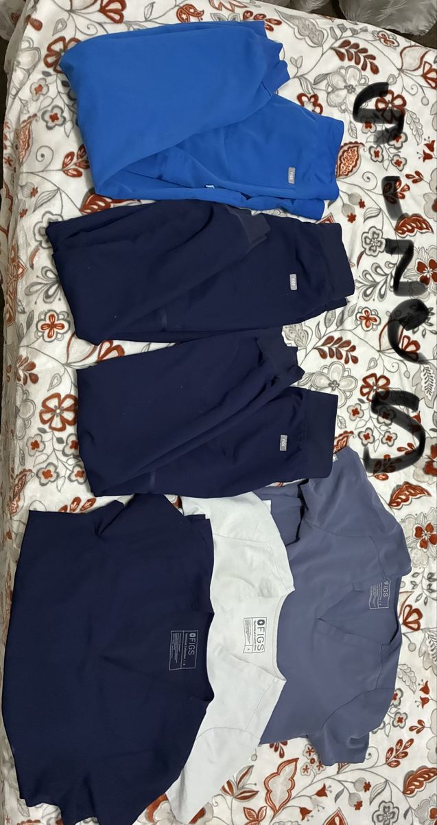 FIGS Scrubs Set - Various Colors & Sizes (XSS,S,M,L,XL,XXL.)