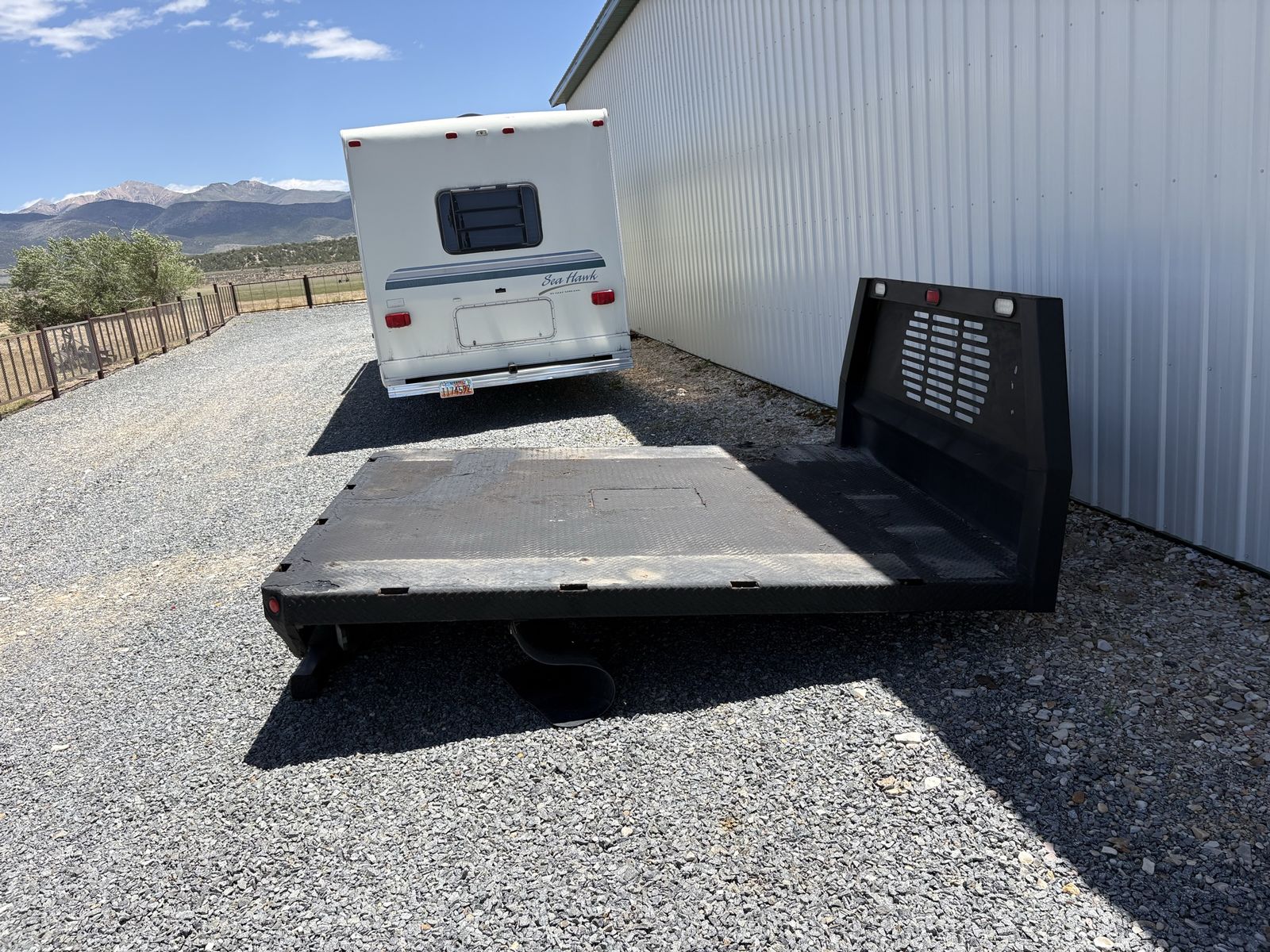 Dually Flat bed