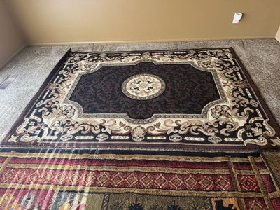 Large Traditional Style 5’x7’’Area Rugs