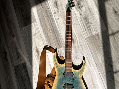Skervesen Raptor 6 Ocean Burl burst 6 string with Seymour Duncan Nazgûl Sentient pickups