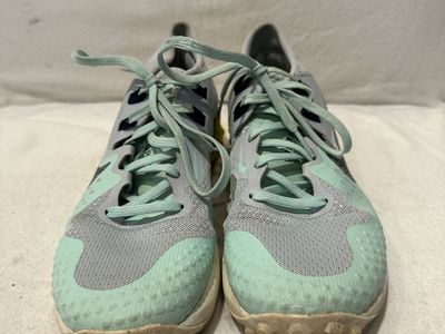 Nike Trail, wild horse women’s size 7.5 grey/sage/yellow trail shoes
