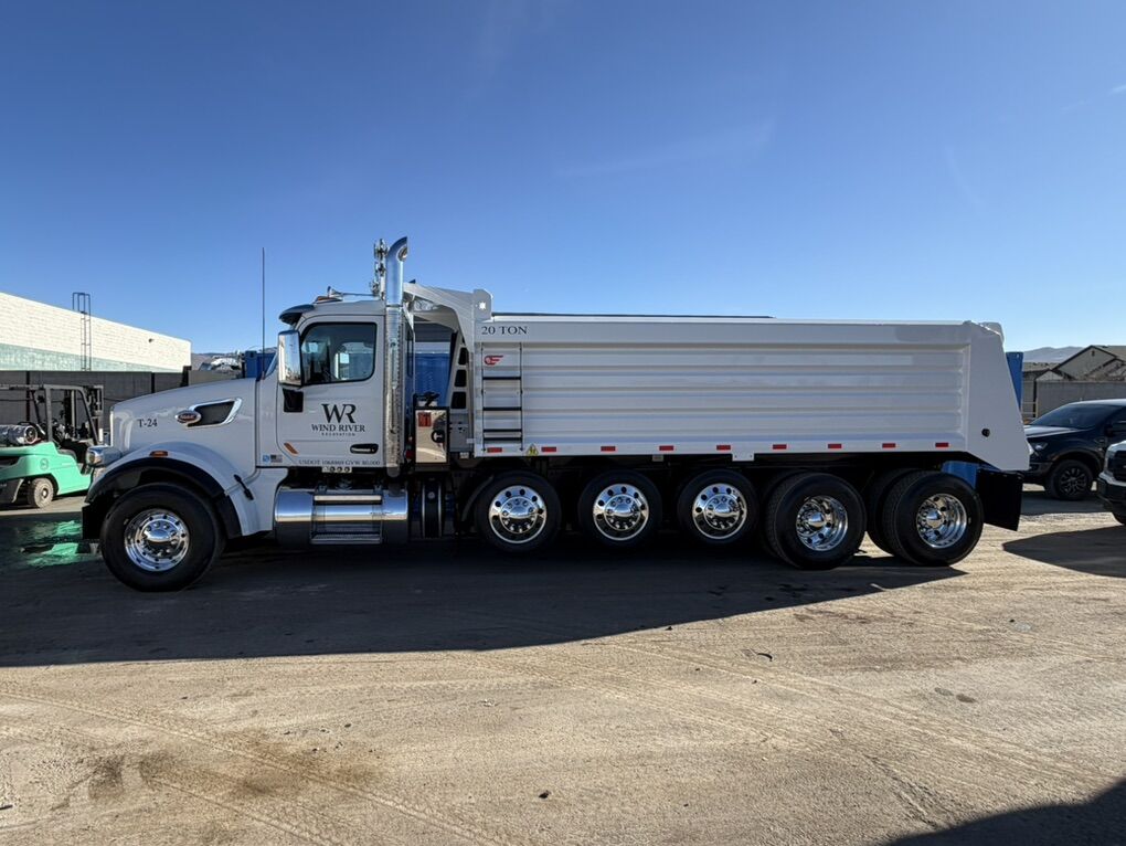 2019 Peterbilt 567 20 Ton Dumptruck