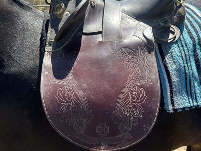 Saddle