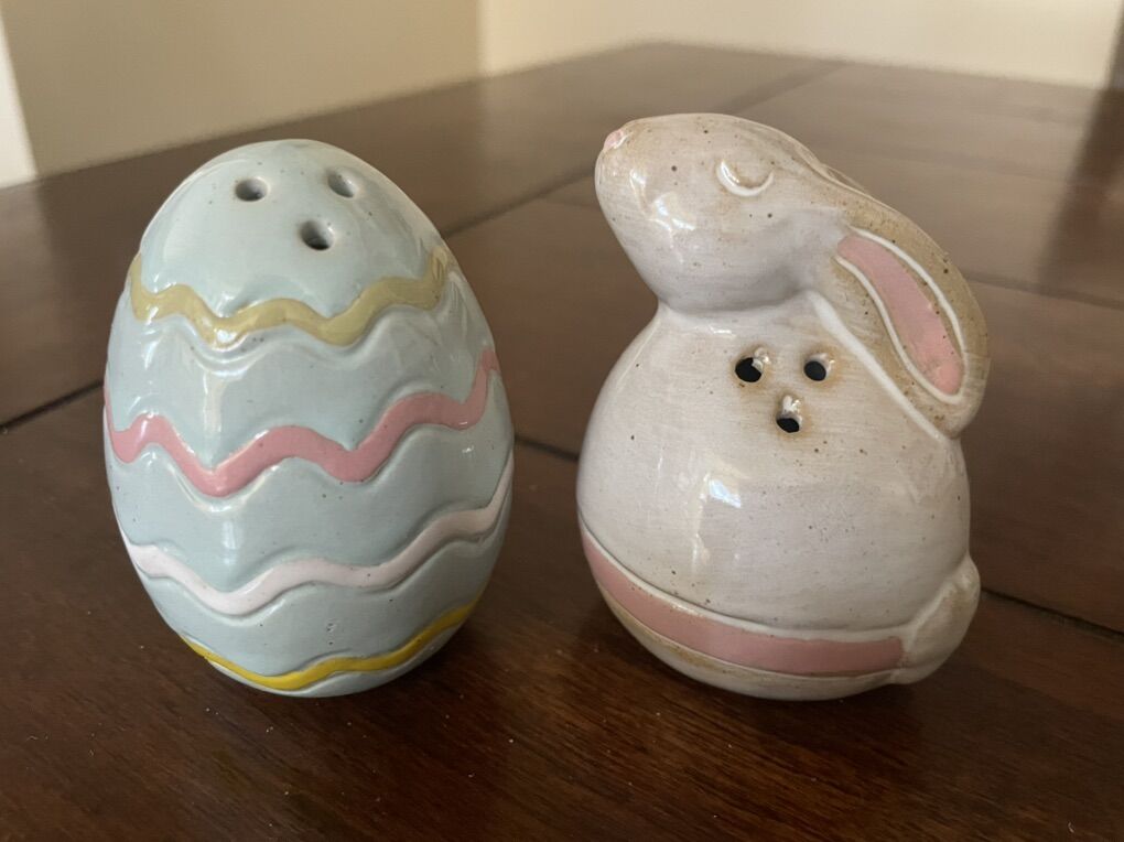 New Easter Egg & Bunny Salt & Pepper Shakers