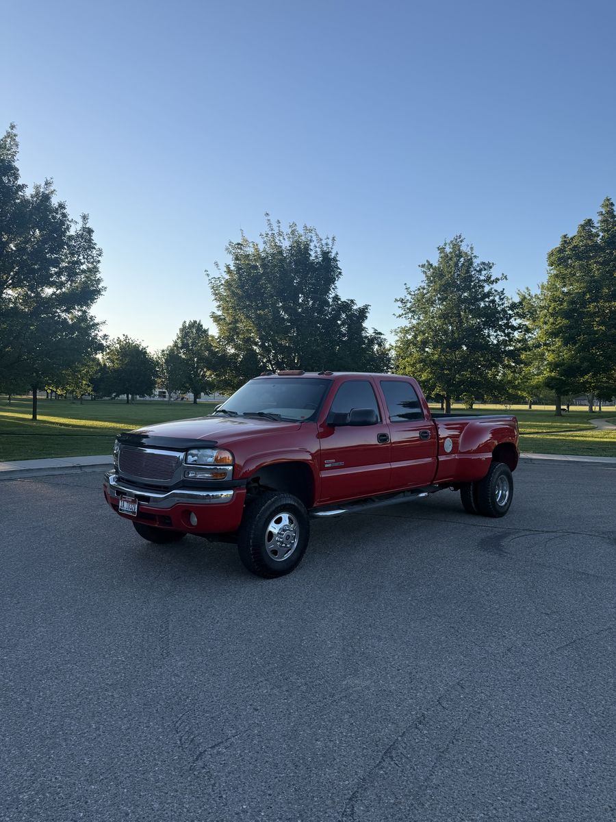2004 GMC 3500 DRW SLE