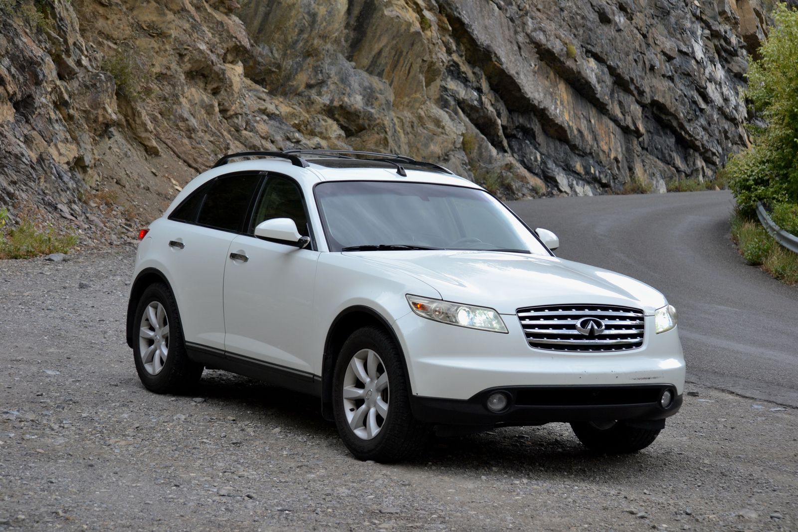2003 Infiniti FX35 Base