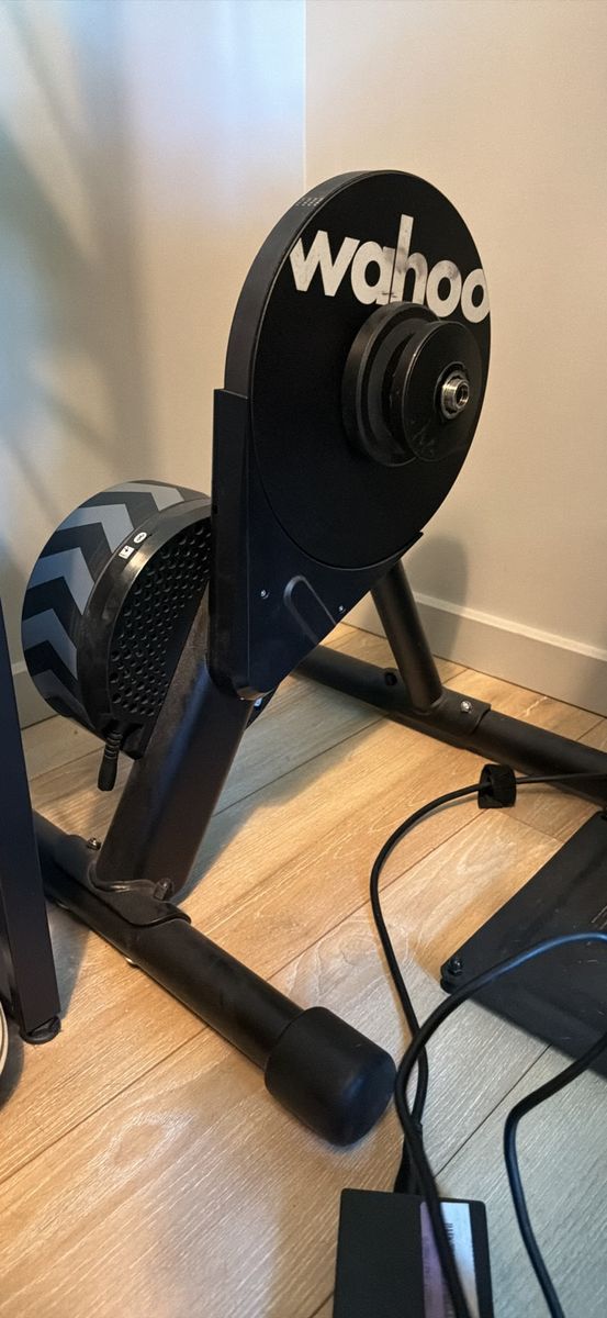 Wahoo KICKR Core, Zwift One W/ Shifter