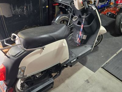 2012 Scooter runs great 150cc