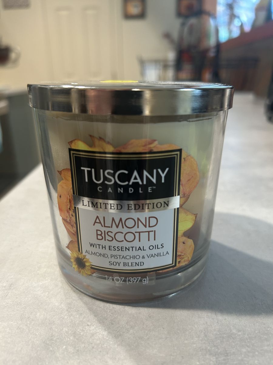 NEW Tuscany Almond Biscotti Soy candle – 3 wick