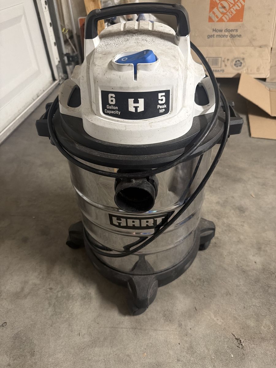HART 6 Gallon 5 Peak HP Stainless Steel Wet/Dry Shop Vacuum