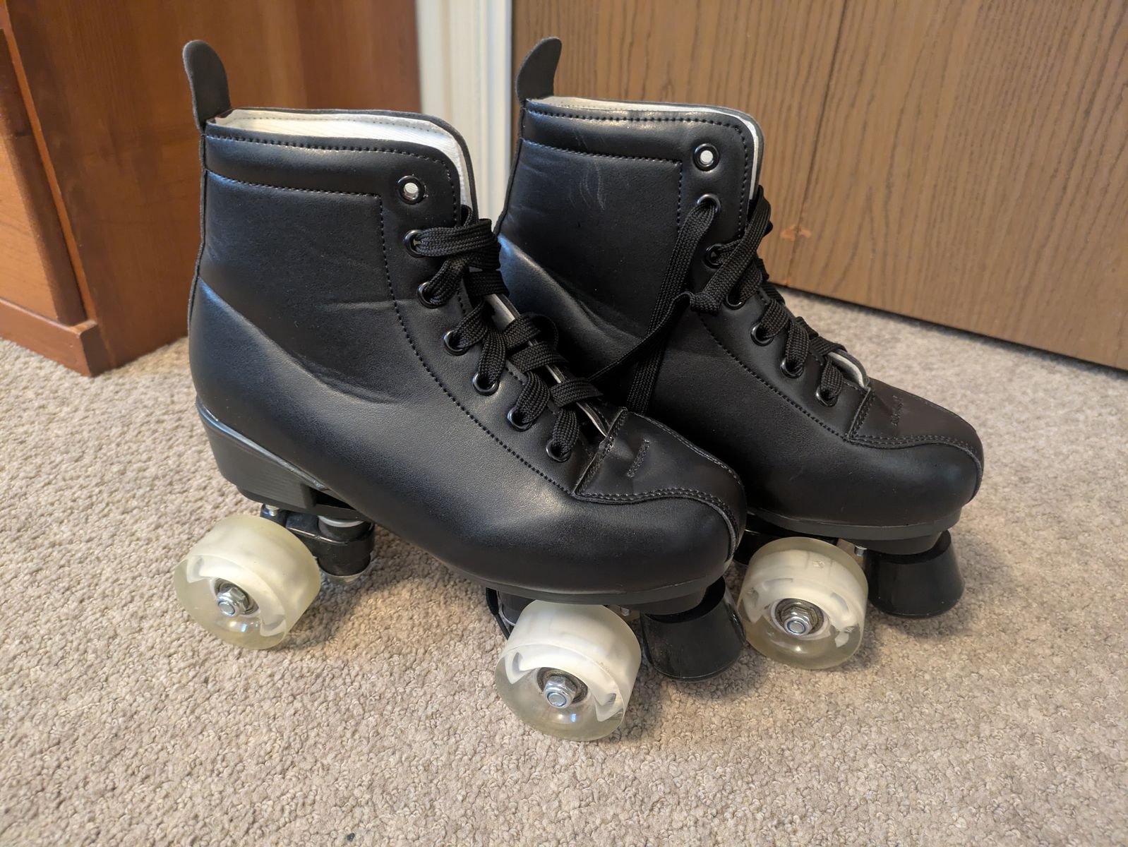 Light-up Roller Skates women's size 7.5