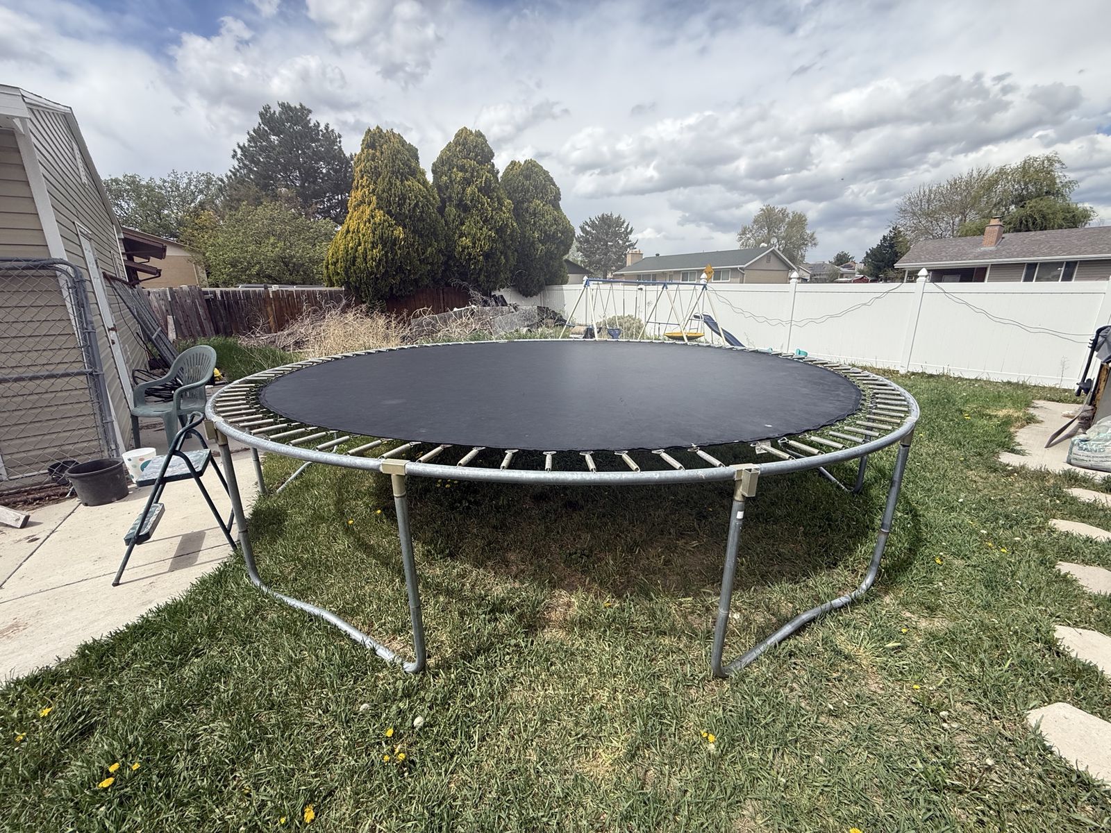 15ft. Skywalker tramp