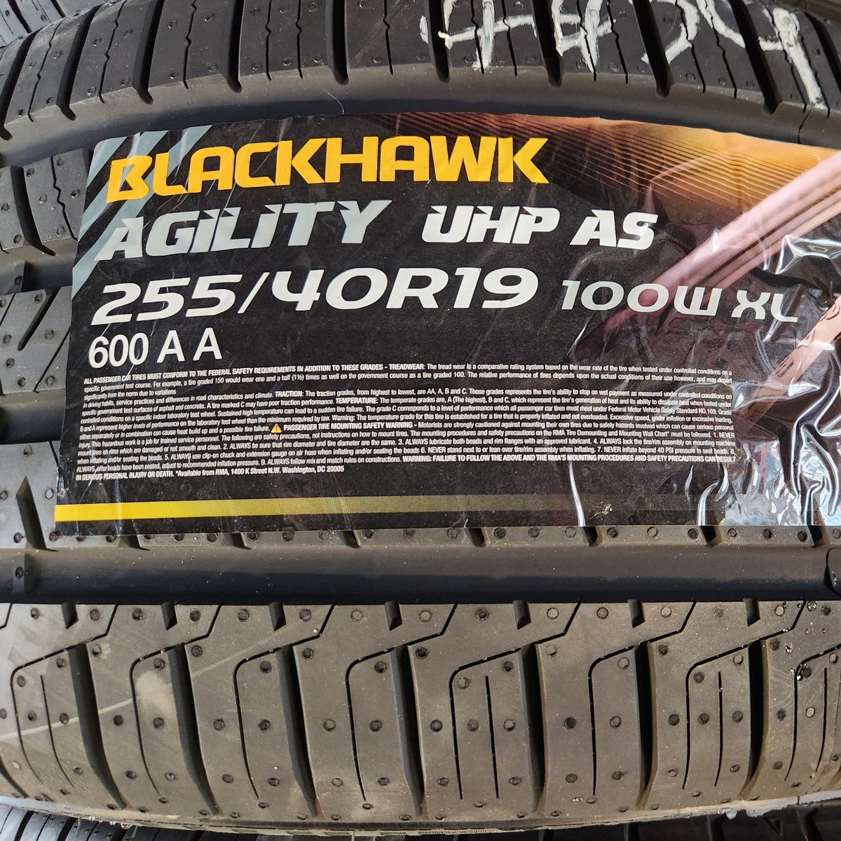 255/40r19 blackhawk agility uhp