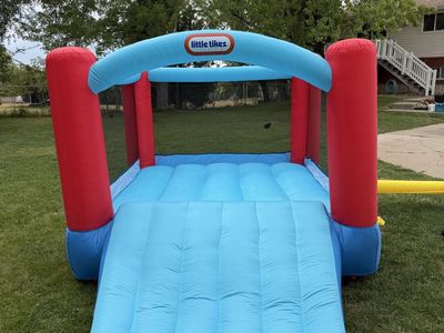 Little Tikes Pack'n Roll 7'×7' Inflatable Bounce House with Slide, Multi-color, for Ages 3+