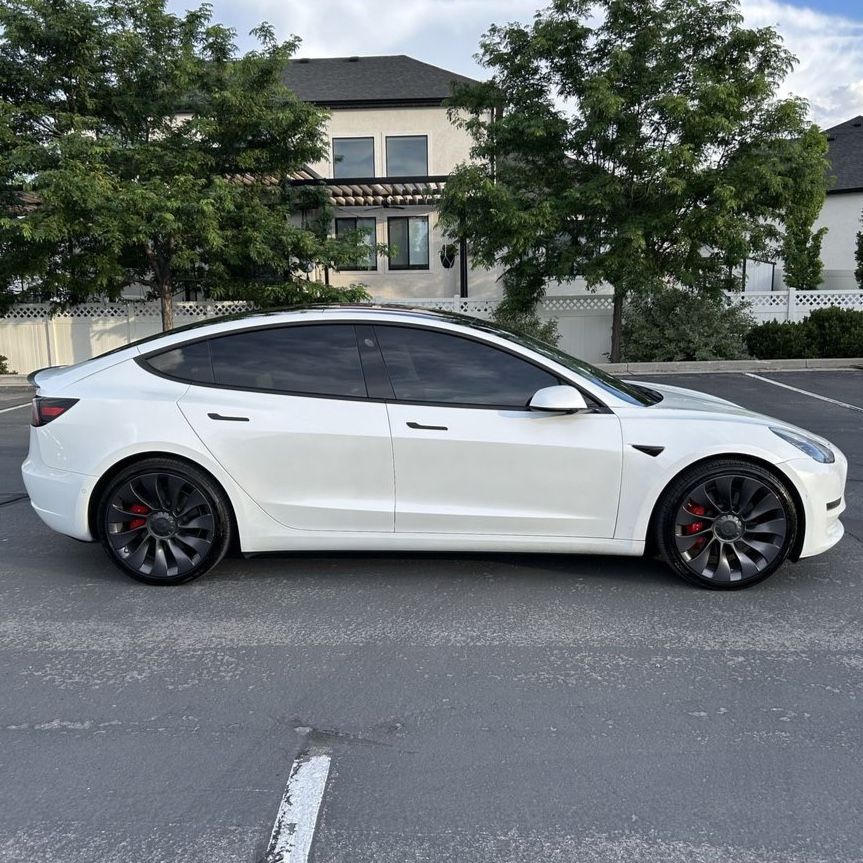 2018 Tesla Model 3 Performance