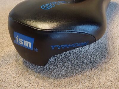 ISM Adamo Typhoon saddle