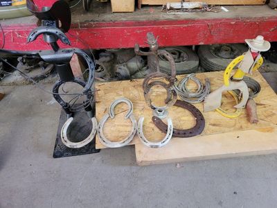 horseshoe decorations