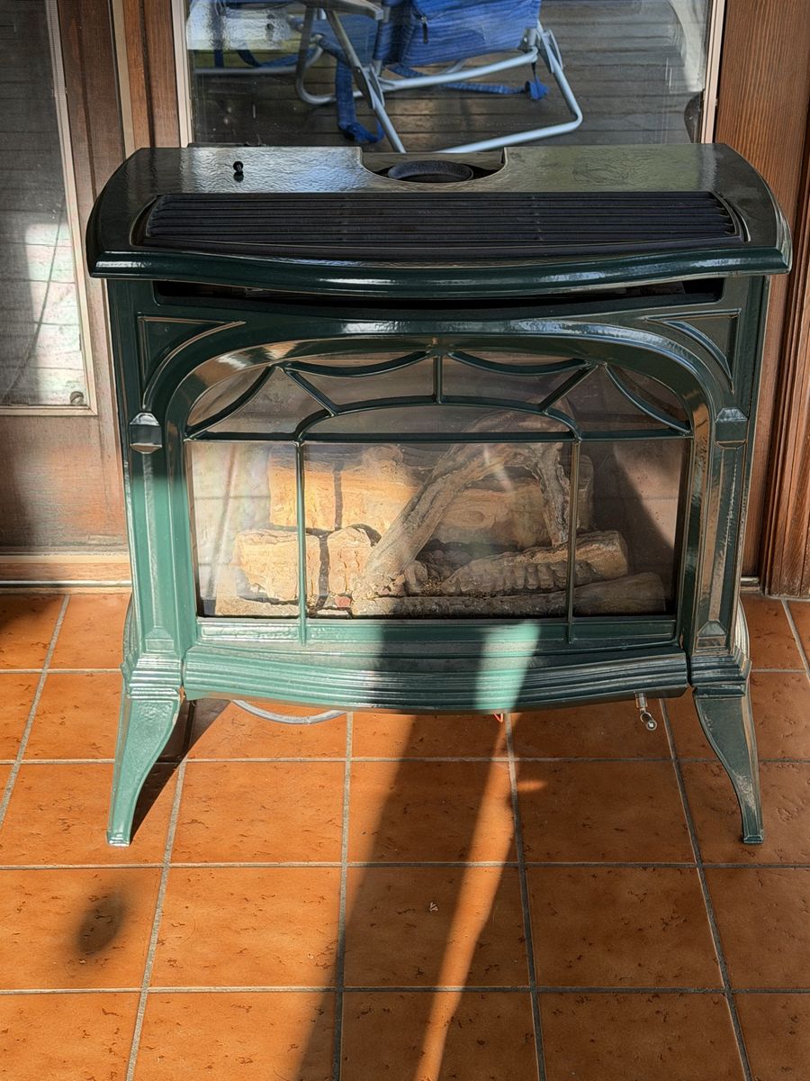 Radiance by Vermont Castings Gas Fireplace Stove - Hunter Green