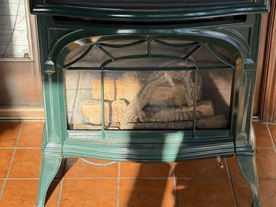 Radiance by Vermont Castings Gas Fireplace Stove - Hunter Green