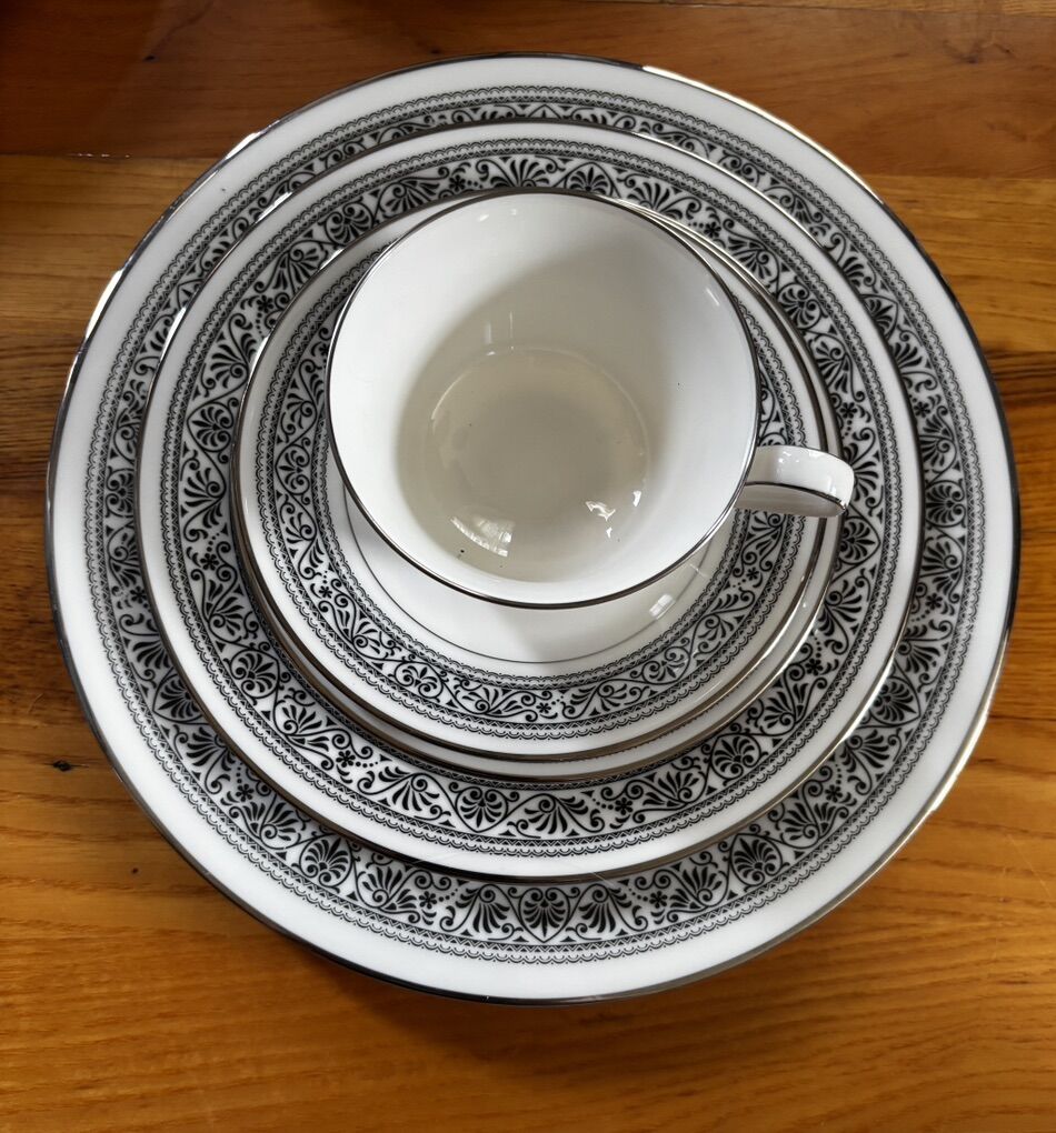 Noritake Ivory China Prelude 7570 - 6 Piece Set