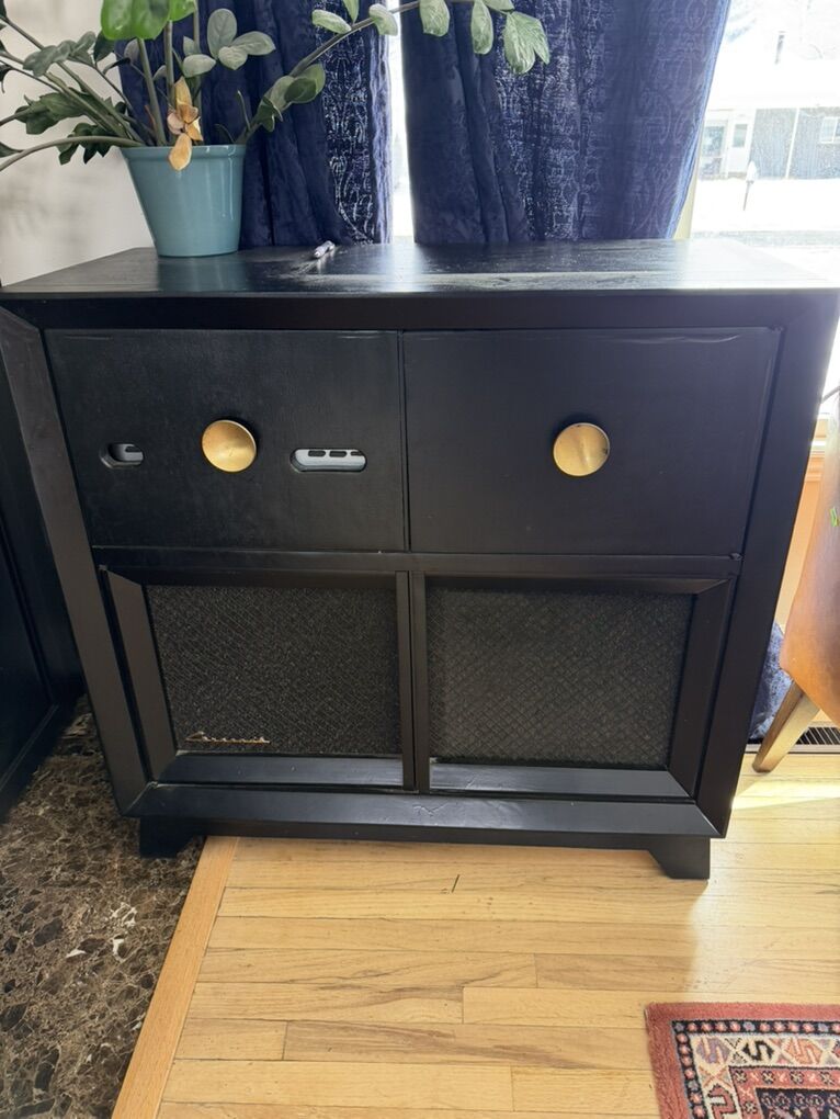 1950 Coronado Record Player